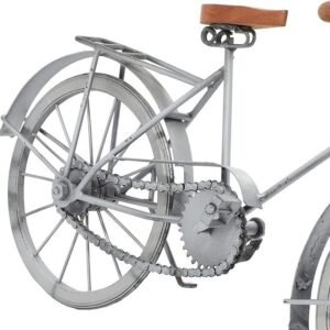 Deco 79 Vintage Metal Sculpture, One Size, Silver